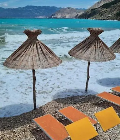 Petra, Baska アパート *