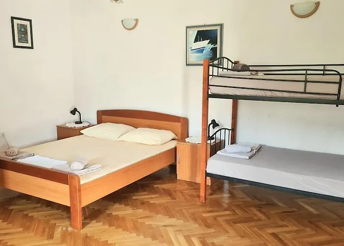 Petra, Baska Apartment Jurandvor