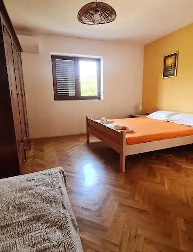 Petra, Baska Apartamento