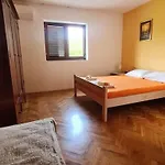 Petra, Baska Apartman