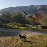 Apartman Petra, Baska *