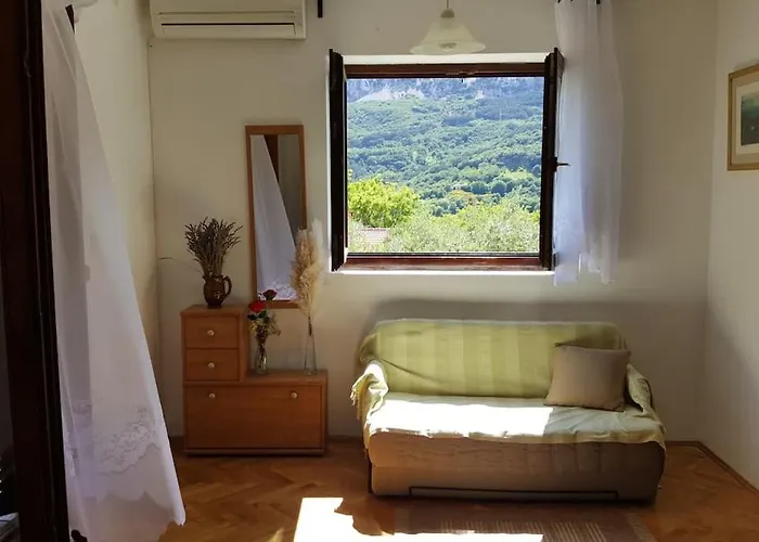 Petra, Baska Jurandvor