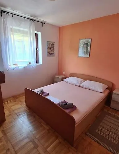 Petra, Baska * Jurandvor